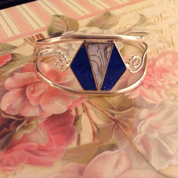 Jewelry - ADJUSTABLE SILVER AND BLUE BRACELET